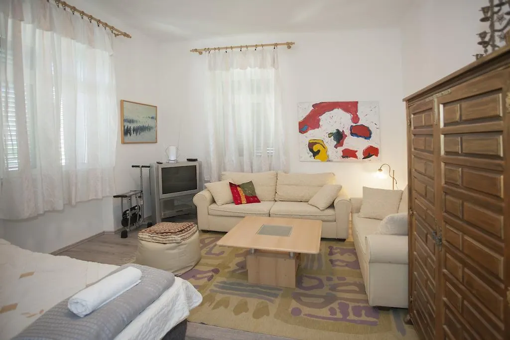Apartment Kavado Сплит